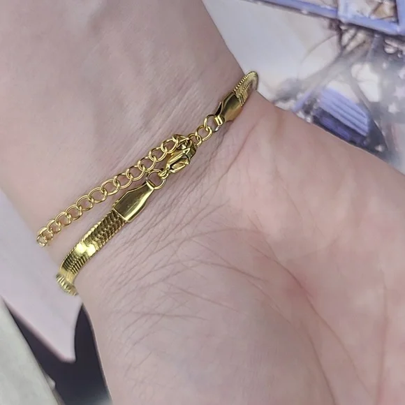 Gold Omega Chain Bracelet Brand New European Design Contemporary Fashion Style - Picture 6 of 6